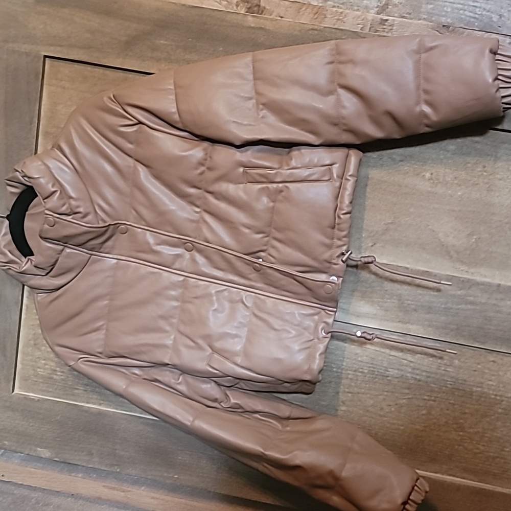 LOVE TREE DEVI FAUX LEATHER PUFFER - Picture 8 of 8